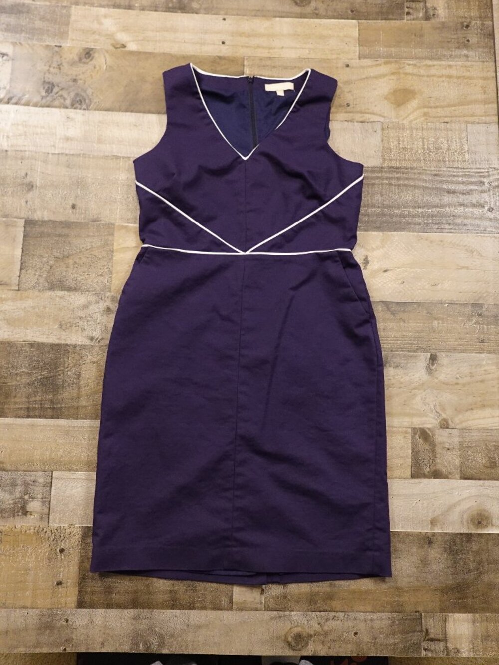 Banana Republic Sheath Dress Women’s 12 Navy‎ Sleeveless Career Elegant